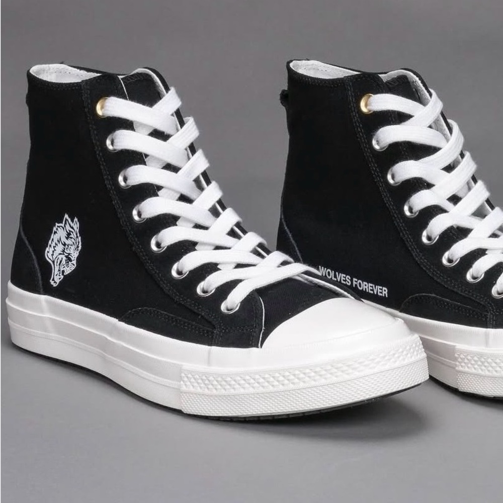 Darc Sport NWT canvas High tops 12.5